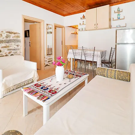 Apartment Traditional Remezzo House Nikiti (Sithonia)