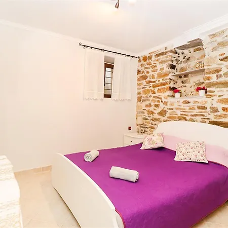 Traditional Remezzo House Nikiti (Sithonia)