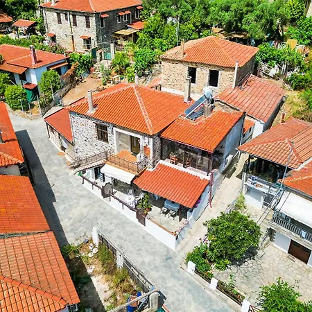 Traditional Remezzo House Апартаменты Никити