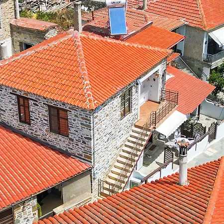 Traditional Remezzo House Apartment