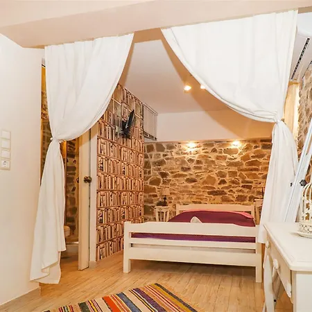 Traditional Remezzo House * Nikiti (Sithonia)